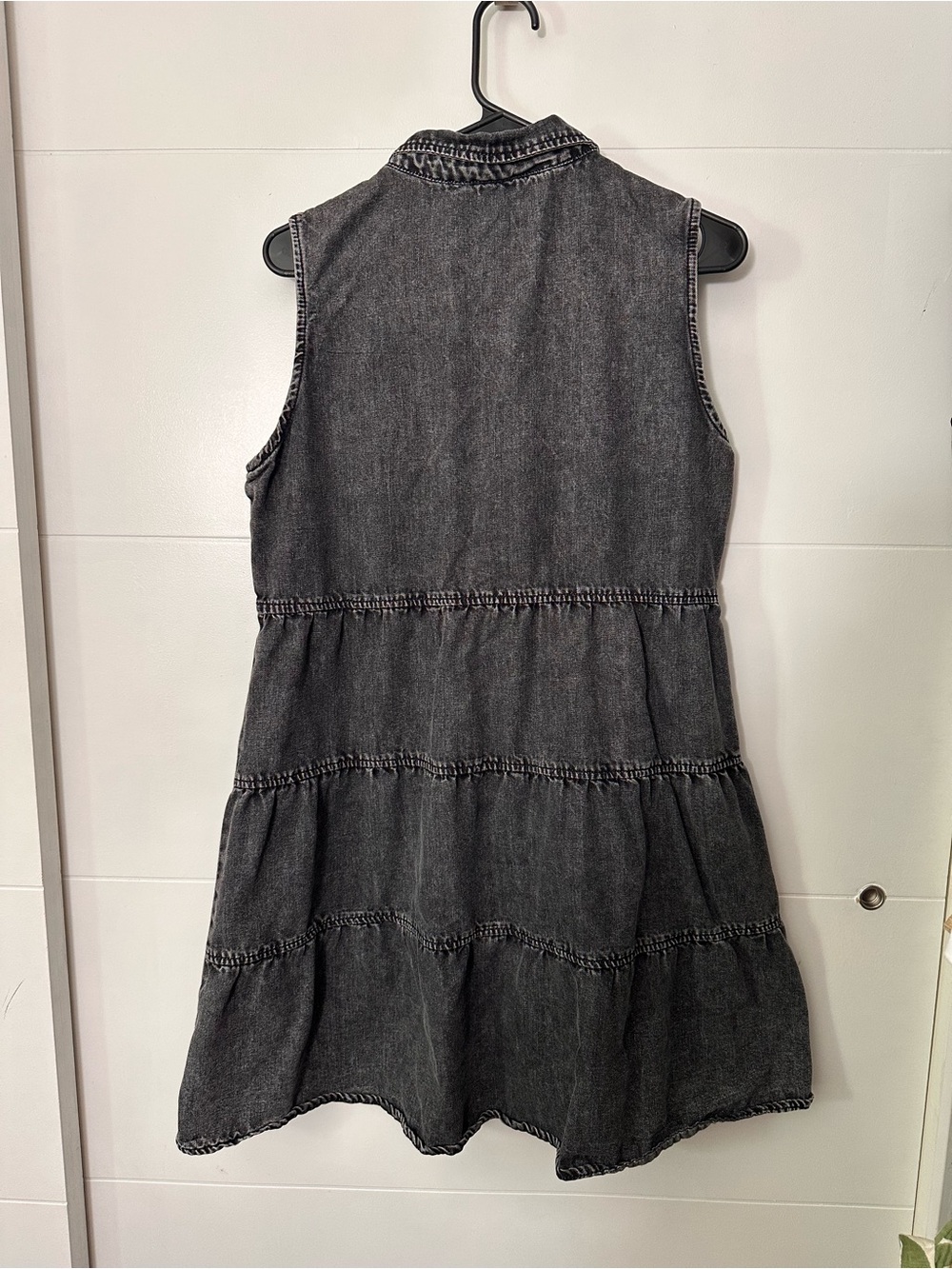 Amazon Sleeveless Button-Front Denim Dress in Black/Grey Size M - Picture 7 of 7